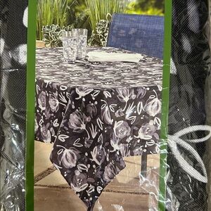HD Black and White Tablecloth with Umbrella Hole 60” by 84”
